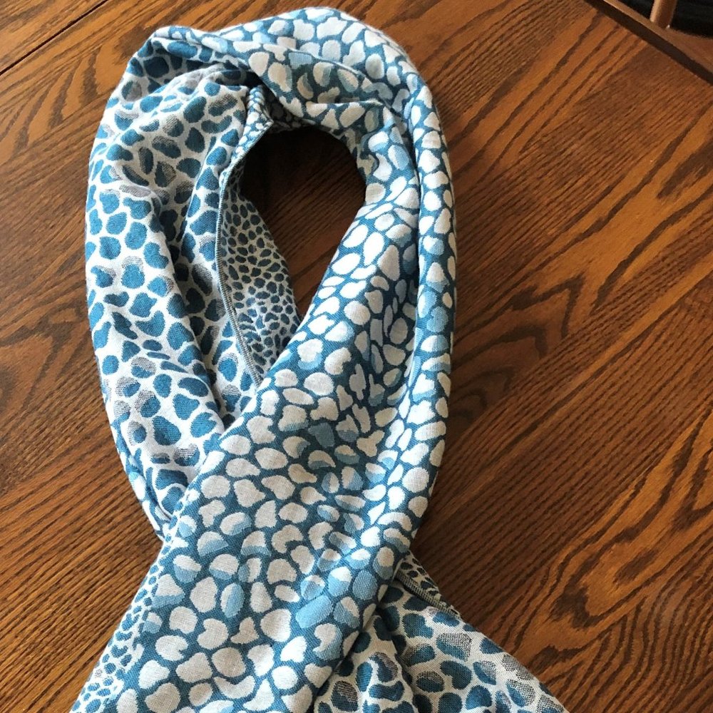 Blue and White Leopard Print Pashmina